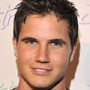 Toda la información sobre el actor Robbie Amell