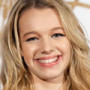 Toda la información sobre la actriz Sadie Calvano