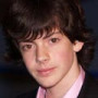Toda la información sobre el actor Skandar Keynes