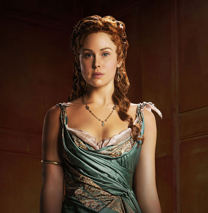Anna Hutchison como Laeta en la serie 'Spartacus'