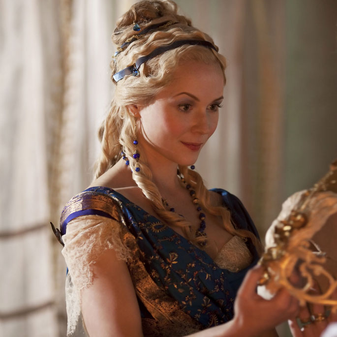 Brooke Harman como Licinia en la serie 'Spartacus'